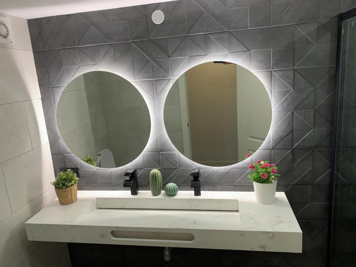 2 Bedroom Appartement *
